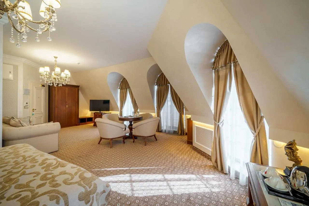 Residence City Garden: Excellence-Awarded Five-Star Urban Retreat Plovdiv 5*,