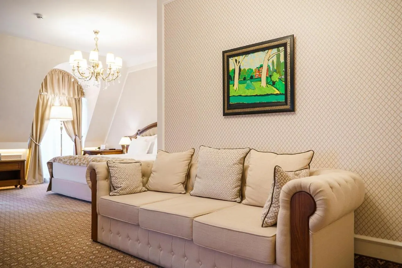 Residence City Garden: Excellence-Awarded Five-Star Urban Retreat Plovdiv Hotel