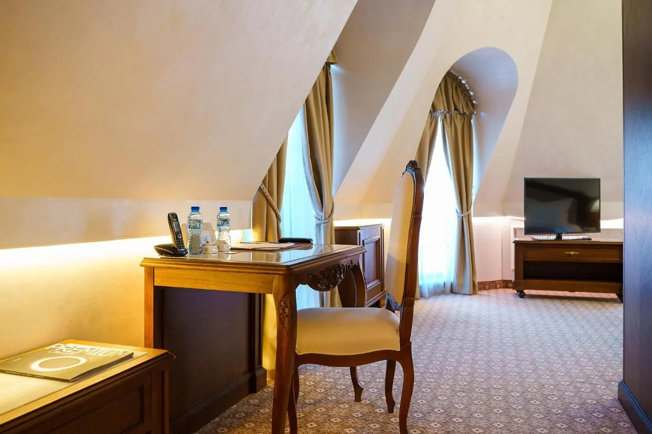 Residence City Garden: Excellence-Awarded Five-Star Urban Retreat Plovdiv