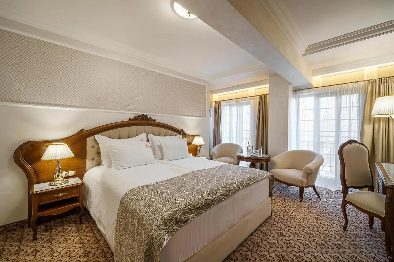 Residence City Garden: Excellence-Awarded Five-Star Urban Retreat Plovdiv