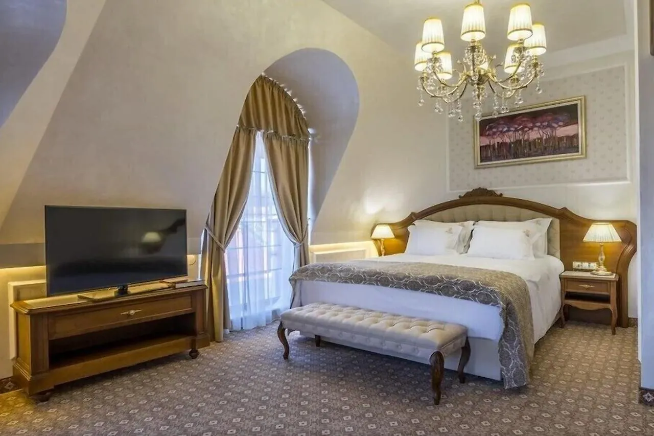 Residence City Garden: Excellence-Awarded Five-Star Urban Retreat Plovdiv Hotel