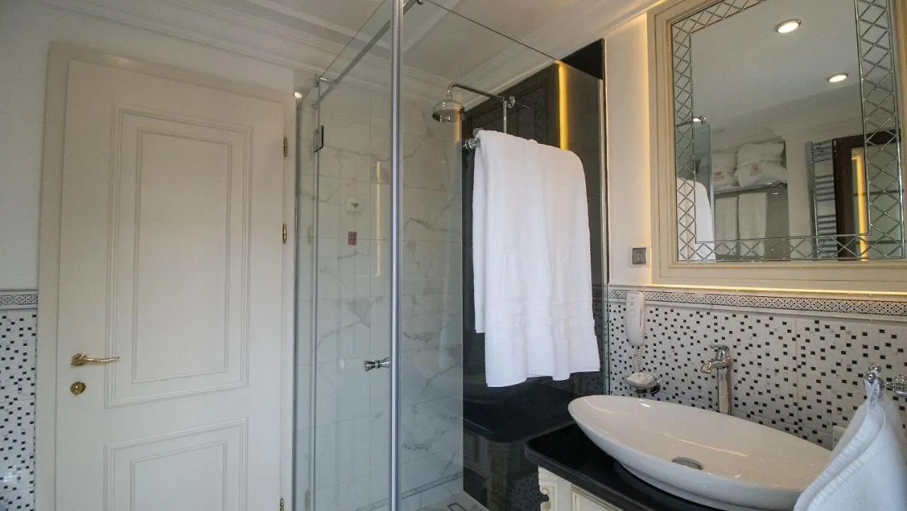 Residence City Garden: Excellence-Awarded Five-Star Urban Retreat Plovdiv