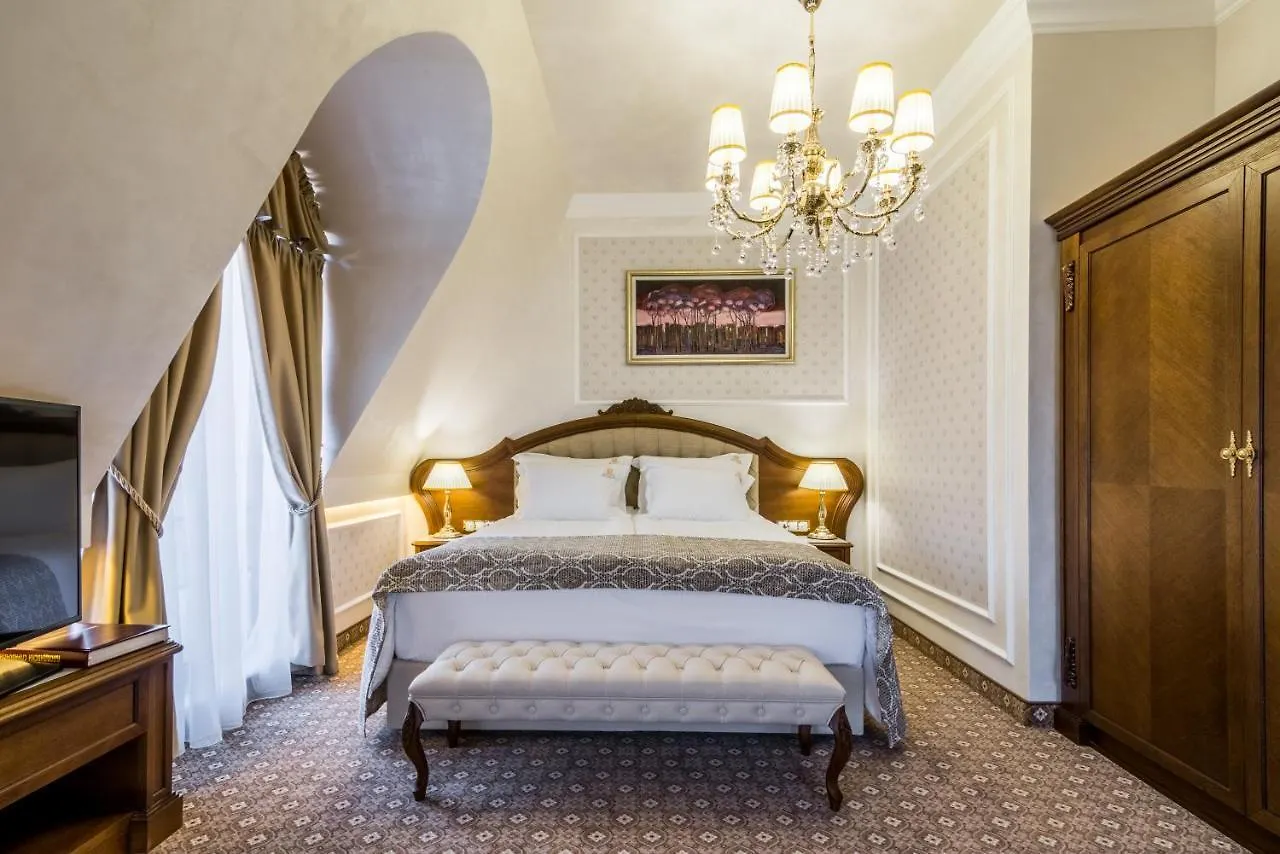 Residence City Garden: Excellence-Awarded Five-Star Urban Retreat Plovdiv Hotel